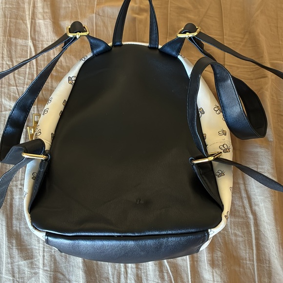 Pooh Mini Backpack - Picture 2 of 5